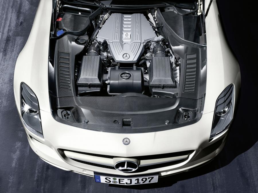  Mercedes-Benz SLS AMG Roadster 2011 года  (фото 138 из 183)